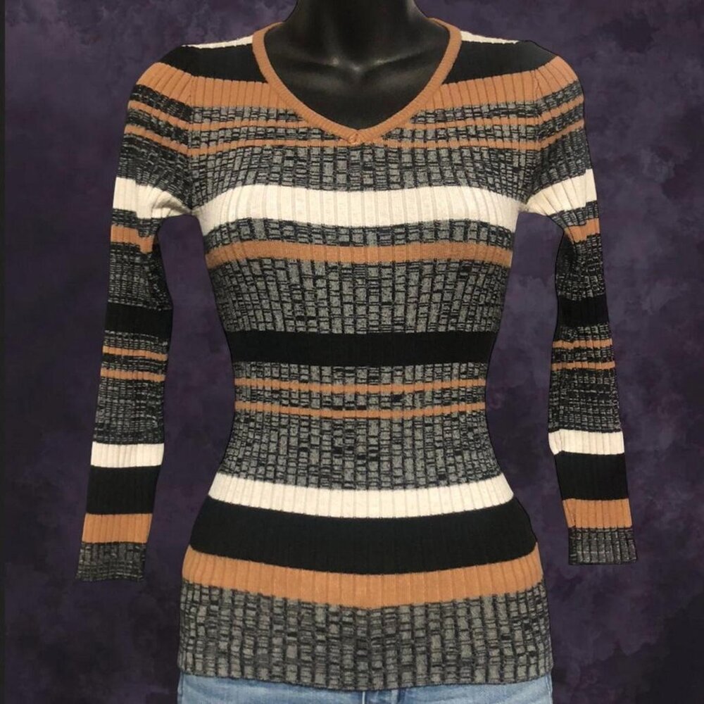 Majora Ribbed Knit Fitted Top - Picture 1 of 5